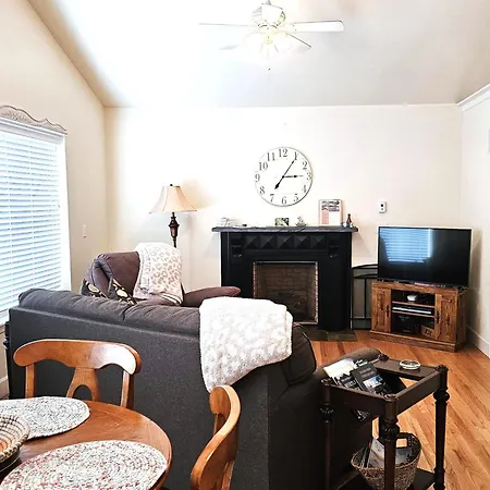 Charming, Private Cottage In Myrtle Creek Extérieur photo