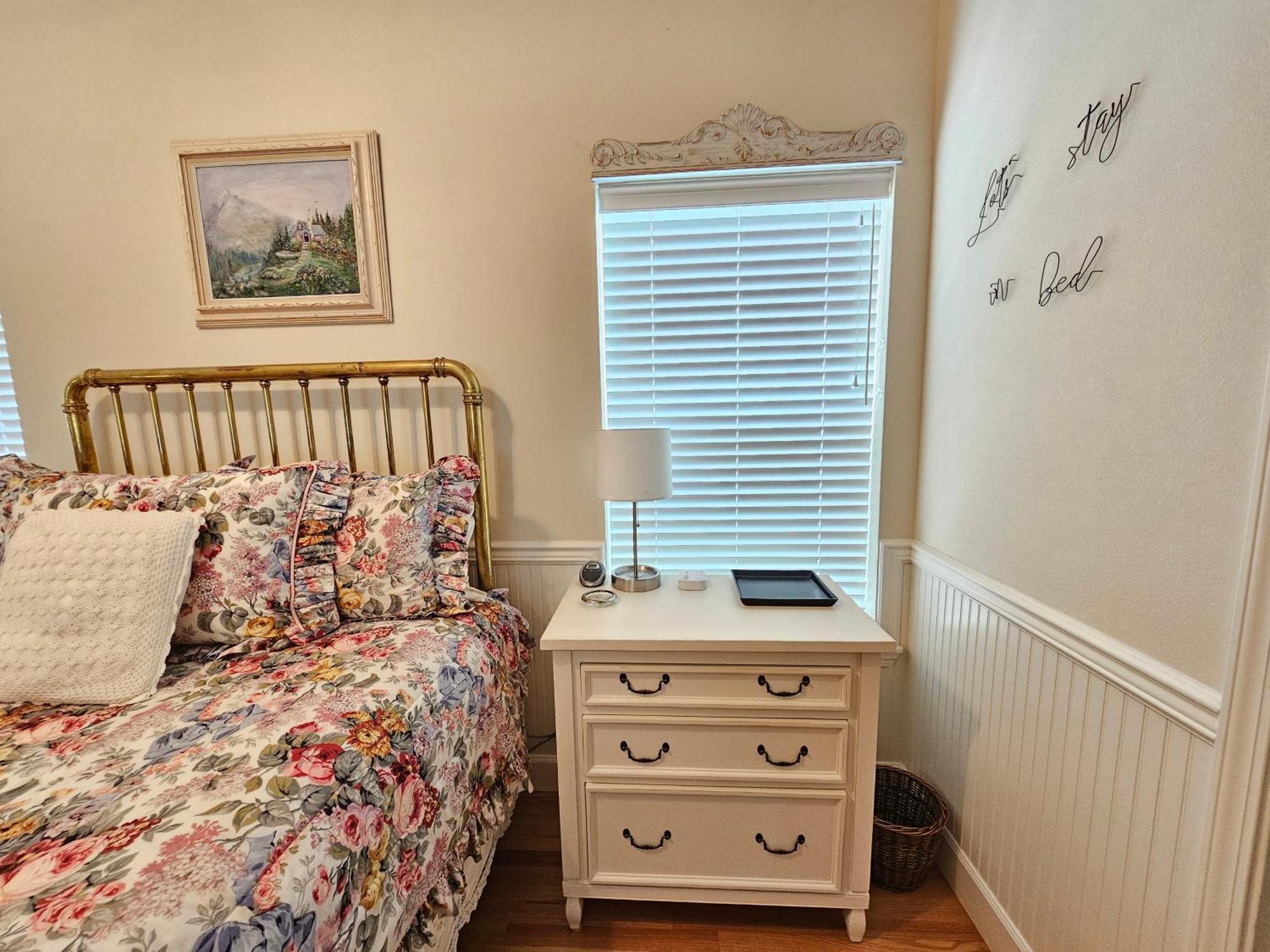 Charming, Private In Myrtle Creek